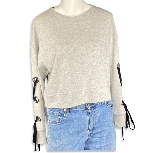 Cupio sweatshirt gray lace up sleeves cropped top - Picture 1 of 9